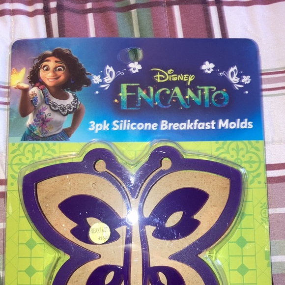 Disney,  Encanto 3 pk. Silicone Breakfast Molds, - Picture 2 of 5